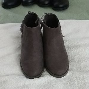 Grey's swead boots